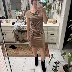 Velvet One-Shoulder cocktail Dress